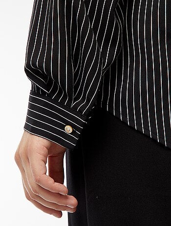 Camisa fluida em malha crepe