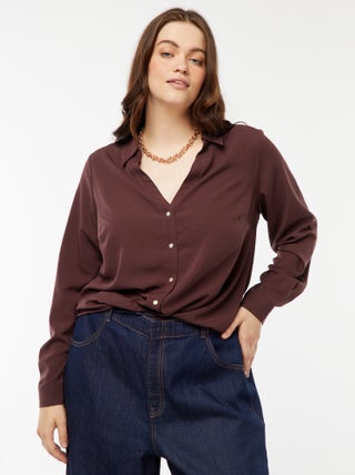 Camisa fluida em malha crepe