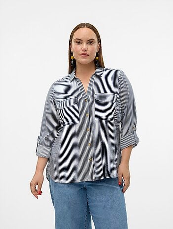 Camisa fluida 'Vero moda curve' com mangas arregaçáveis