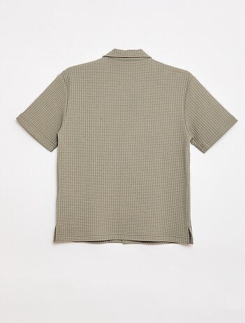 Camisa gofrada lisa
