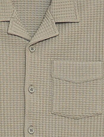 Camisa gofrada lisa