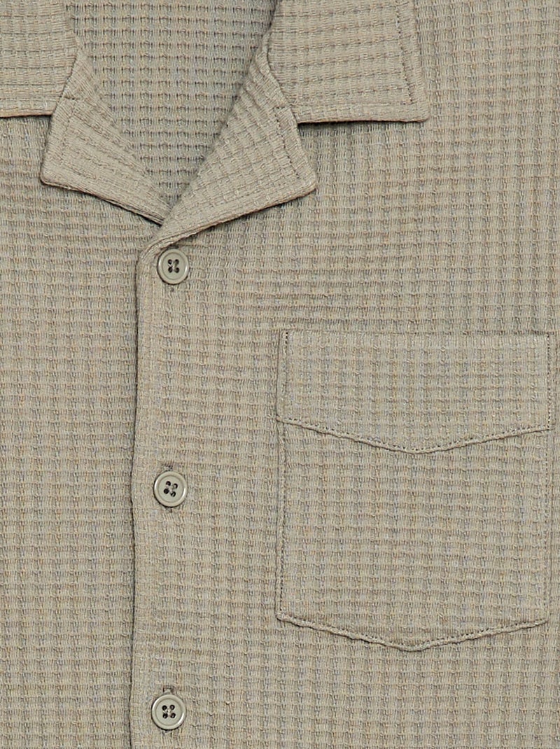 Camisa gofrada lisa Verde - Kiabi