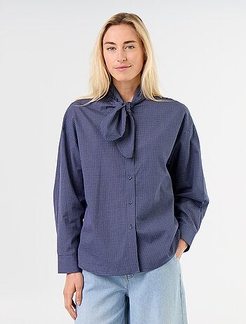 Camisa larga de manga comprida e gola com laço