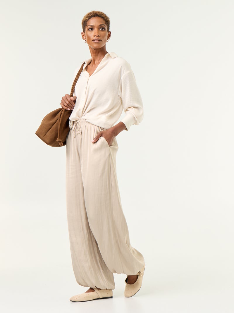 Camisa lisa acetinada Bege - Kiabi