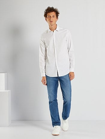 Camisa lisa com corte a direito