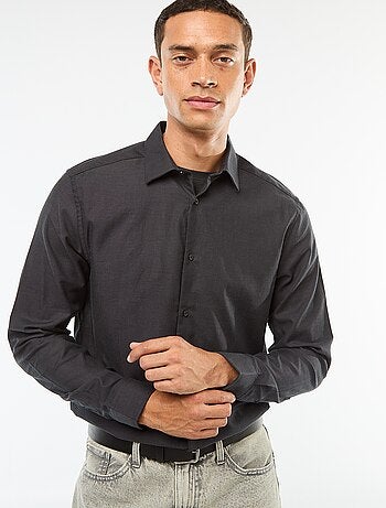 Camisa lisa com corte a direito