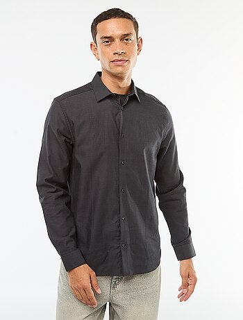 Camisa lisa com corte a direito