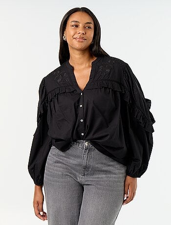 Camisa lisa com folhos