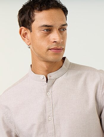 Camisa lisa com gola mao