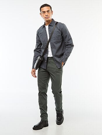 Camisa lisa corte direito / Regular fit