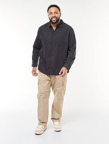 Camisa lisa de manga comprida em material suave