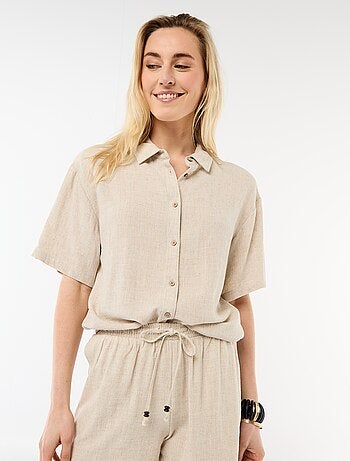 Camisa lisa de manga curta