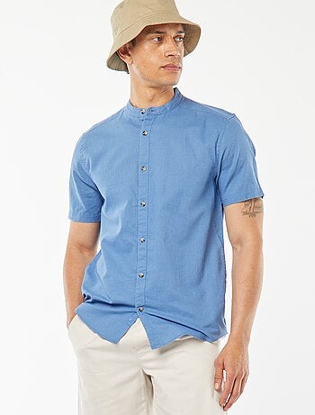 Camisa lisa de manga curta com gola mao