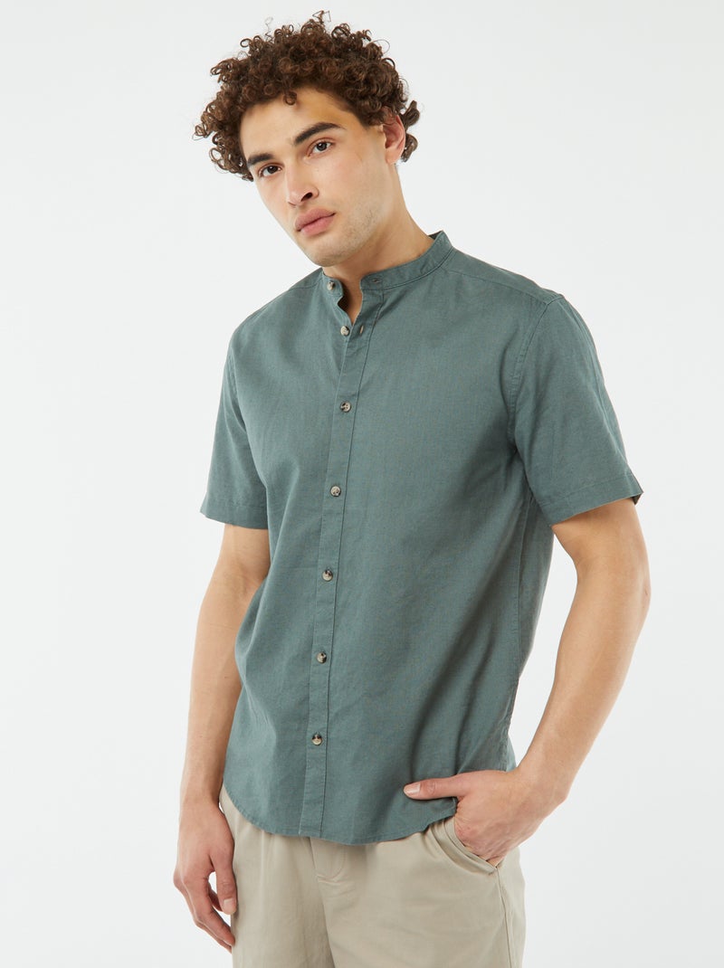 Camisa lisa de manga curta com gola mao VERDE - Kiabi