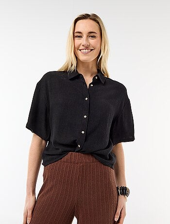 Camisa lisa de manga curta
