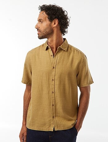 Camisa lisa de manga curta