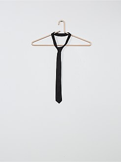 Camisa lisa + gravata - Kiabi