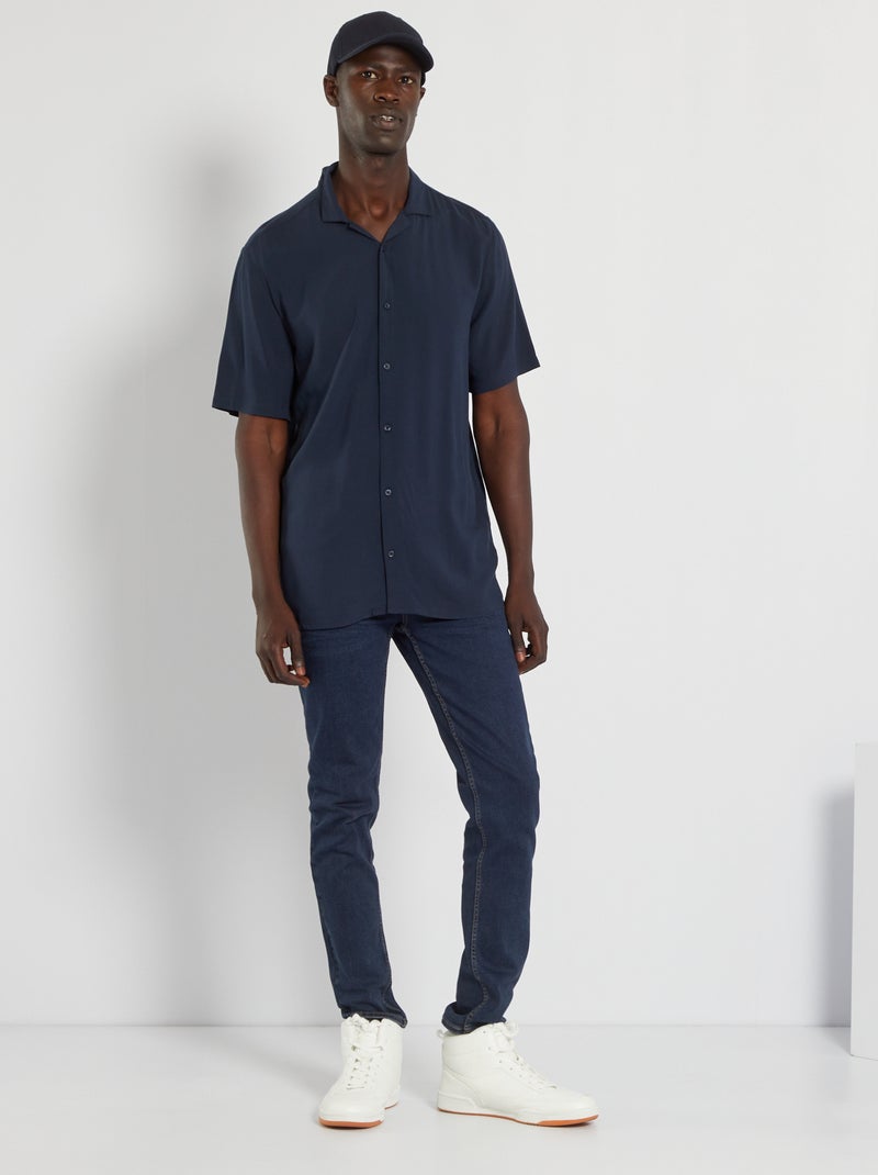 Camisa lisa leve e fluida Azul Marinho - Kiabi