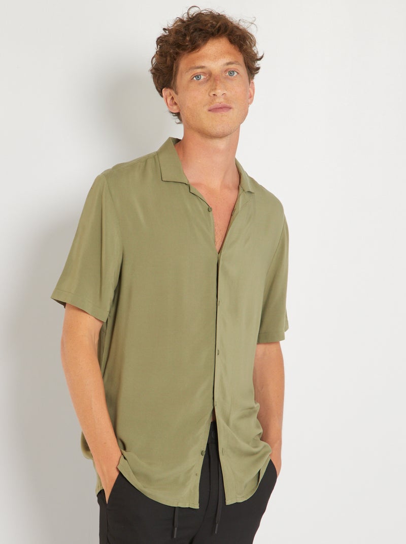 Camisa lisa leve e fluida Verde Lichene - Kiabi