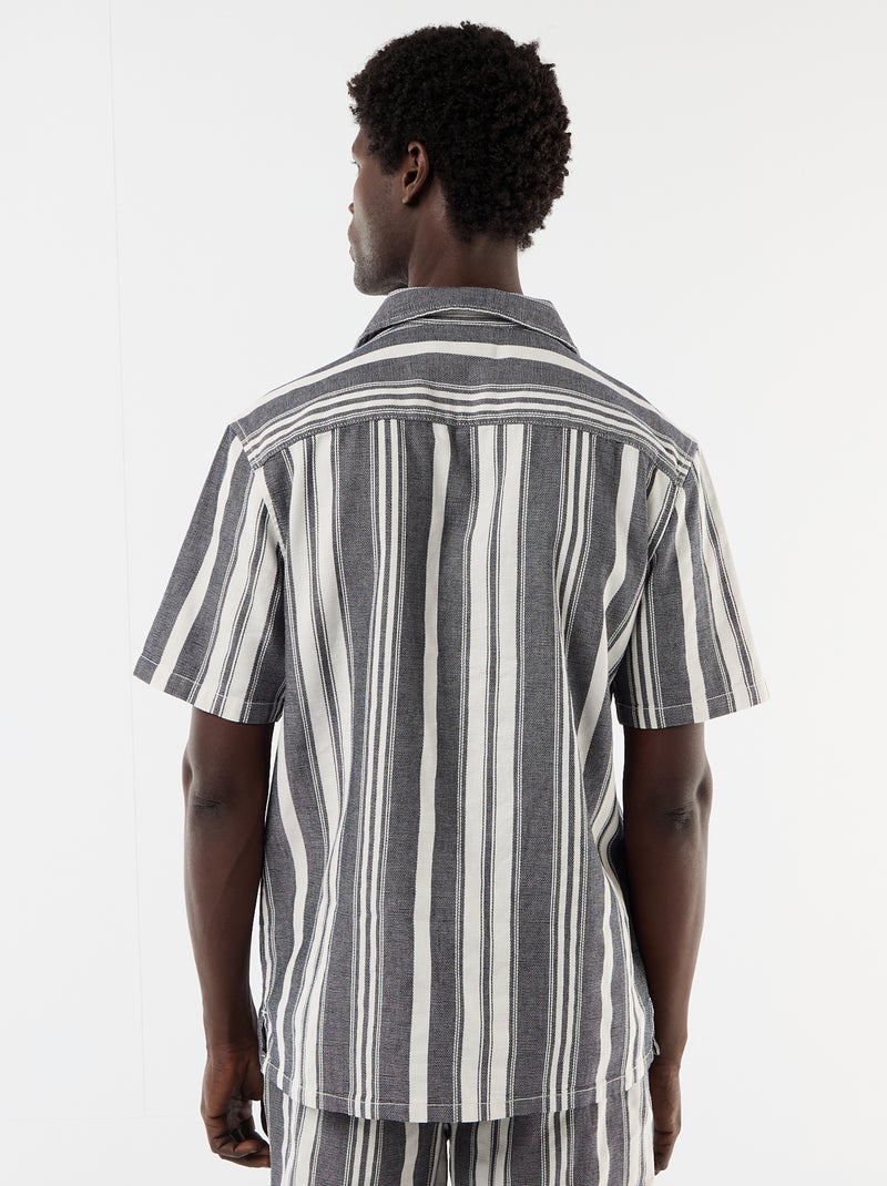Camisa listrada de manga curta Preto - Kiabi