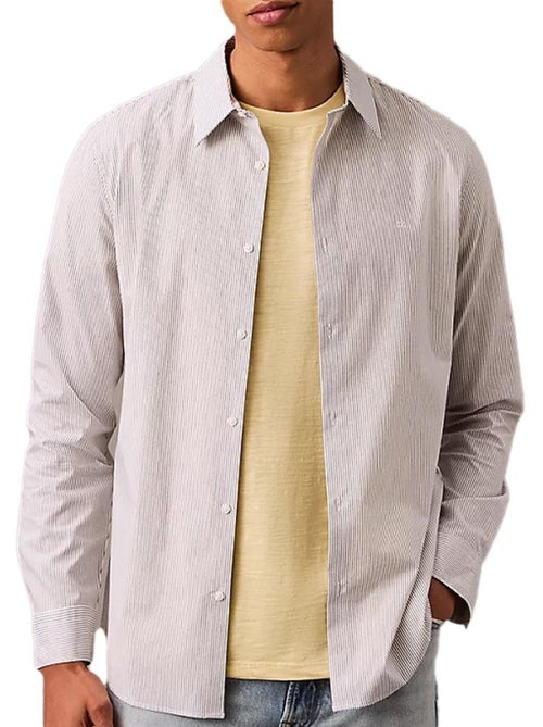 Camisa Masculina Calvin Klein Jeans Slim Fit Riscas Azul - Kiabi Camisa Masculina Calvin Klein Jeans Slim Fit Riscas Azul - Kiabi
