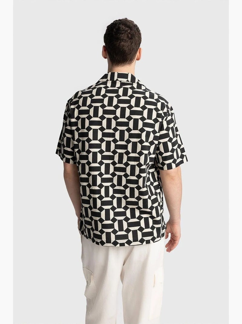 Camisa masculina de popelina de algodão com estampa geométrica giesto Preto Branco - Kiabi