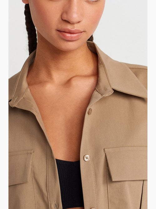 Camisa overshirt cropped oversized em crepe dilvin - Kiabi