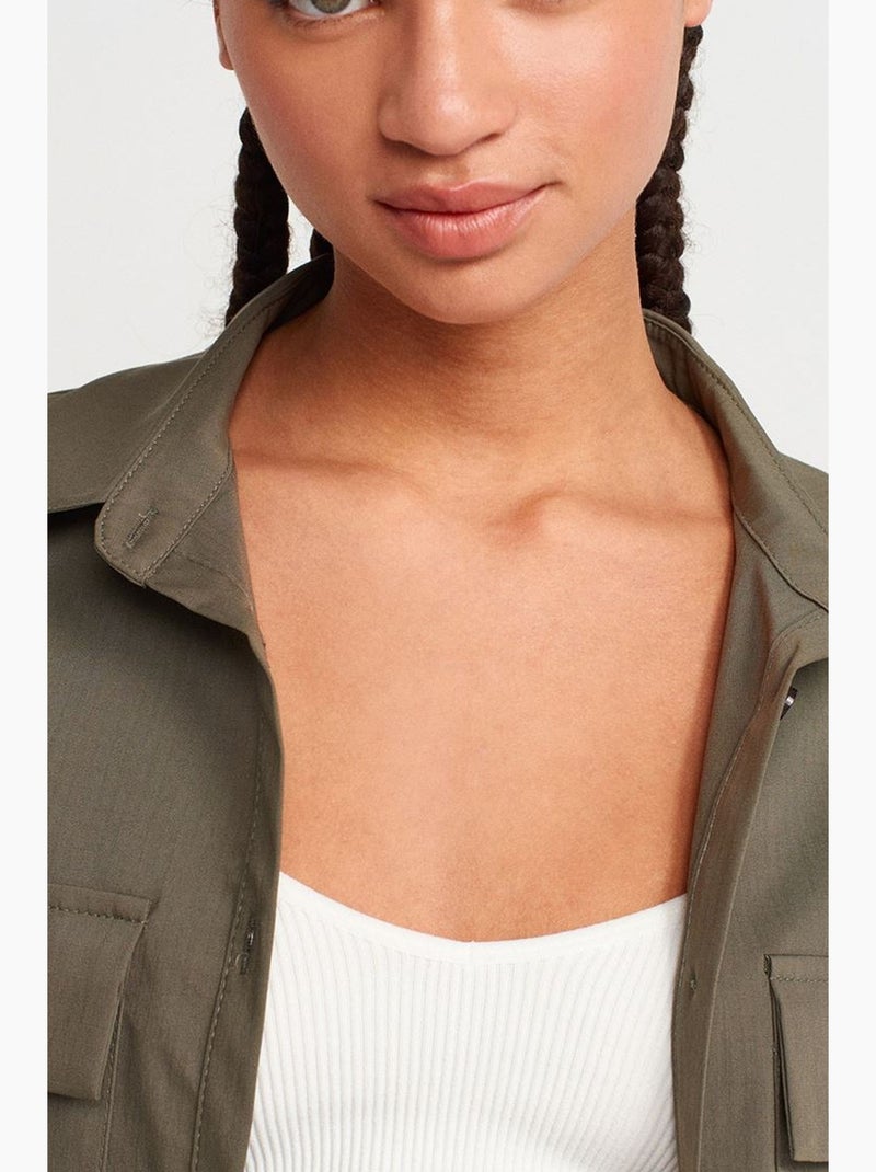 Camisa overshirt cropped oversized em crepe dilvin Verde cáqui - Kiabi