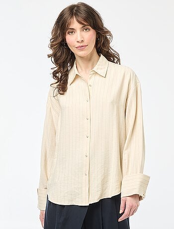 Camisa oversize às riscas
