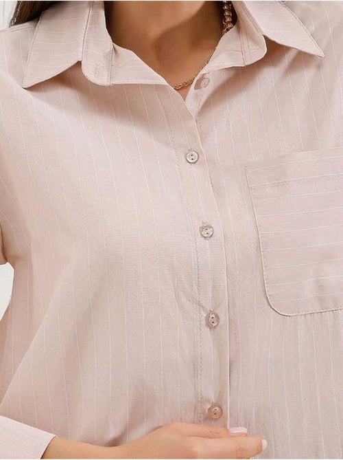 Camisa oversize às riscas com detalhe de bolso bdart - Kiabi Camisa oversize às riscas com detalhe de bolso bdart - Kiabi