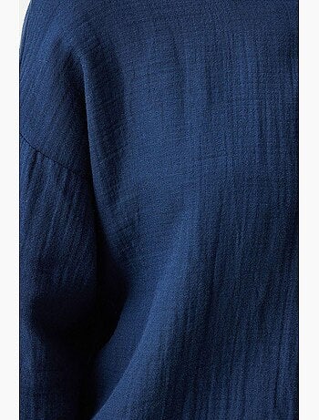 Camisa oversize em algodão texturado com bolso istanbul