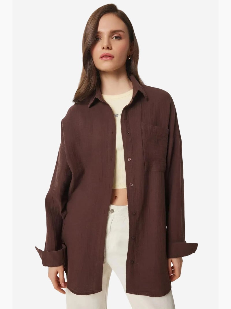 Camisa oversize em algodão texturado com bolso istanbul Castanho-chocolate - Kiabi