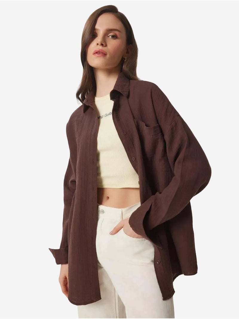 Camisa oversize em algodão texturado com bolso istanbul Castanho-chocolate - Kiabi
