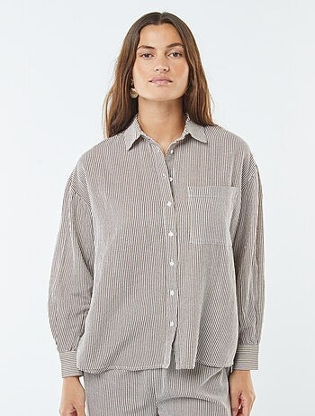 Camisa oversize em linho às riscas