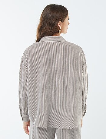 Camisa oversize em linho às riscas