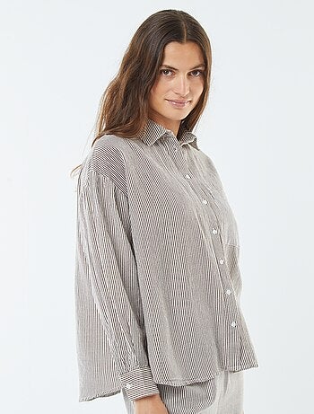 Camisa oversize em linho às riscas