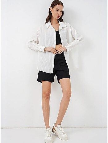 Camisa oversize texturizada às riscas com fecho de botões bdart