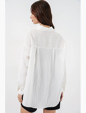 Camisa oversize texturizada às riscas com fecho de botões bdart