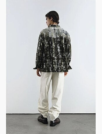 Camisa oversized aos quadrados texturizada com bolso giesto