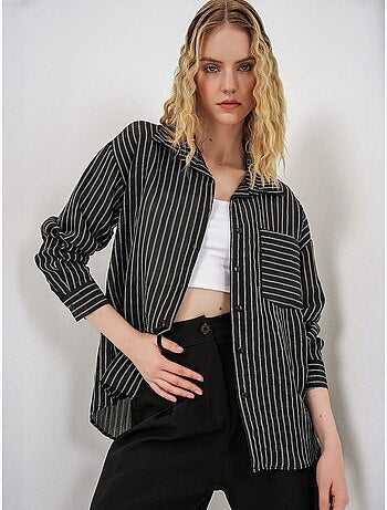 Camisa oversized às riscas com abotoamento frontal bdart