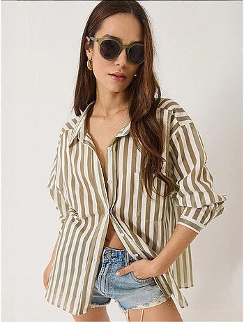 Camisa oversized às riscas com detalhe de bolso único lucci