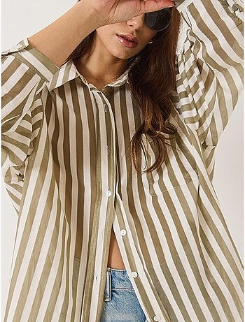 Camisa oversized às riscas com detalhe de bolso único lucci