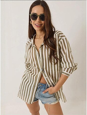 Camisa oversized bianco às riscas com detalhe de bolso único lucci