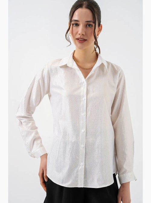 Camisa oversized com estampado abstrato e abotoamento frontal bdart - Kiabi Camisa oversized com estampado abstrato e abotoamento frontal bdart - Kiabi