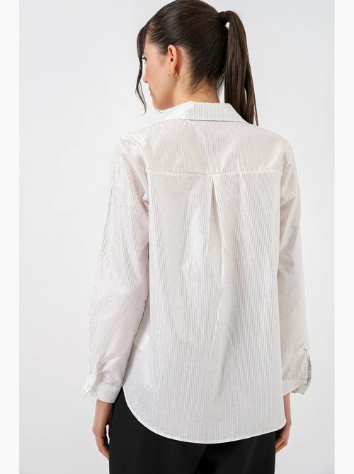 Camisa oversized com estampado abstrato e abotoamento frontal bdart - Kiabi Camisa oversized com estampado abstrato e abotoamento frontal bdart - Kiabi