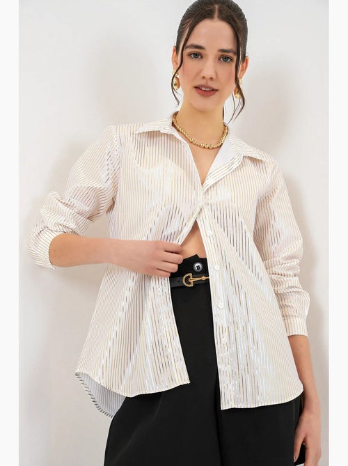 Camisa oversized com estampado abstrato e abotoamento frontal bdart - Kiabi Camisa oversized com estampado abstrato e abotoamento frontal bdart - Kiabi