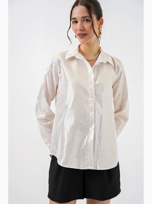 Camisa oversized com estampado abstrato e abotoamento frontal bdart - Kiabi Camisa oversized com estampado abstrato e abotoamento frontal bdart - Kiabi