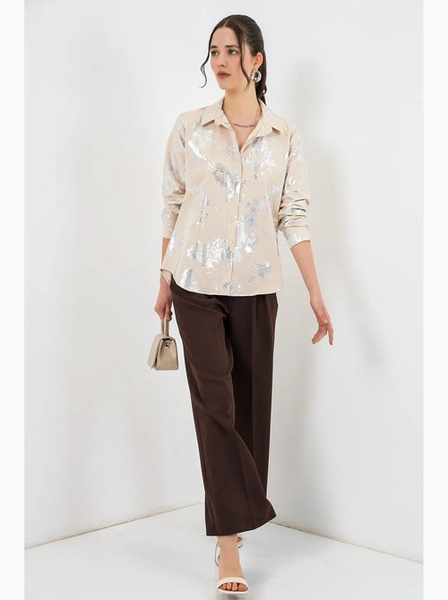 Camisa oversized com estampado abstrato e abotoamento frontal bdart - Kiabi Camisa oversized com estampado abstrato e abotoamento frontal bdart - Kiabi
