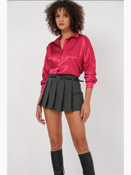 Camisa oversized de cetim com botões à frente bdart - Kiabi Camisa oversized de cetim com botões à frente bdart - Kiabi