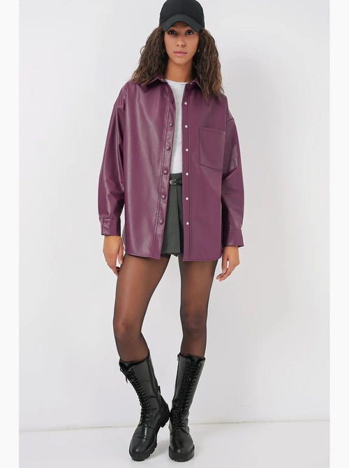 Camisa oversized de manga comprida em pele sintética com botões e bolso. Bdart - Kiabi
